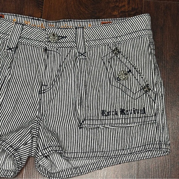 Rock Revival Black and White Striped Women Shorts Detailed buttons size 26 - Picture 3 of 16